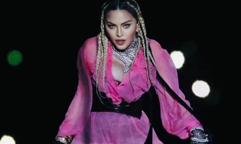 Madonna foi intubada em UTI após ser encontrada desacordada em Nova York