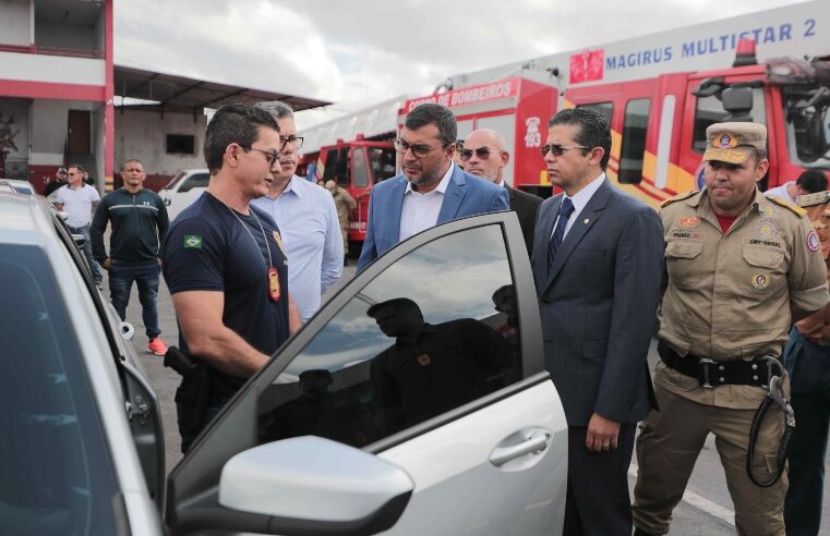 Wilson Lima entrega novos veículos e equipamentos para as forças de segurança pública