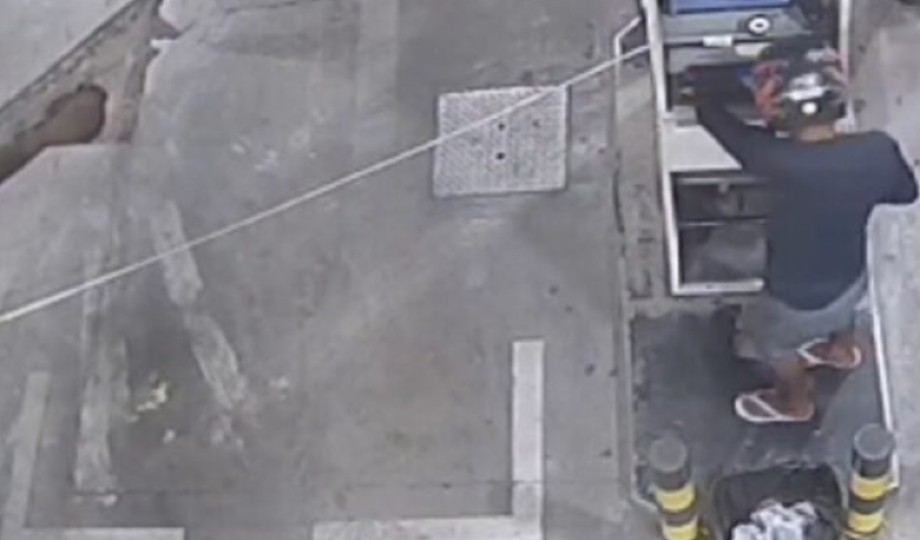 Em Manaus, posto de combustíveis é assaltado por criminosos na zona leste; confira as imagens