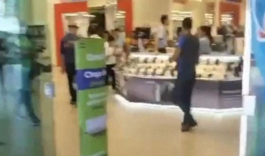 Em Manaus, bandidos invadem e roubam mais de vinte celulares de vitrine da Loja Bemol