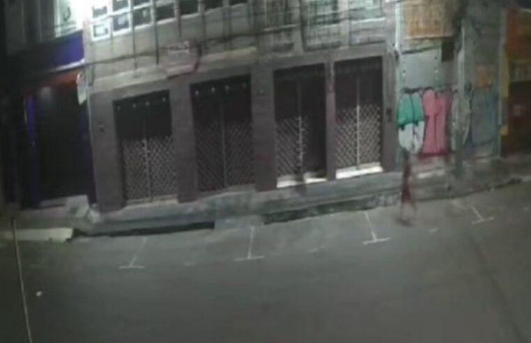 Em Manaus, homem é preso após arrastar corpo de vítima pelo centro da cidade; veja o vídeo