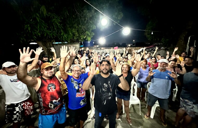 Vereador Dione Carvalho participa de reunião com moradores do bairro Novo Aleixo