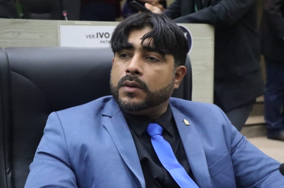 Vereador Dione Carvalho é ameaçado pela prefeitura de Humaitá por questionar a morte de criança cardiopata por falta de assistência.