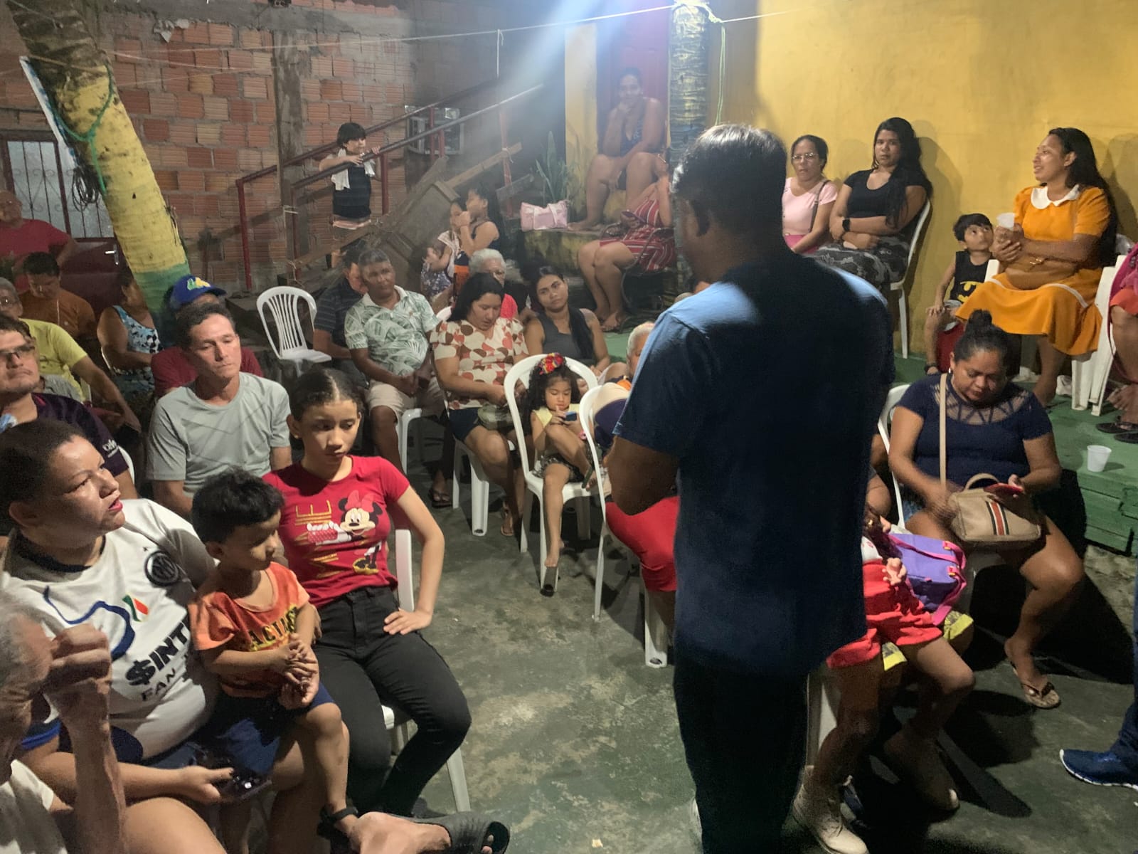 Dione Carvalho realiza reuniões nas zonas leste e sul da cidade 