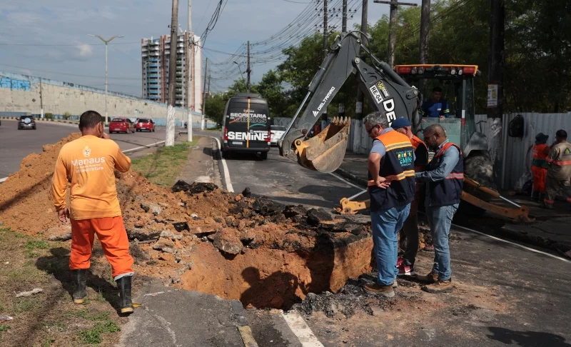 Obra na avenida Ephigênio Salles é iniciada e prefeitura prevê conclusão em 24 horas
