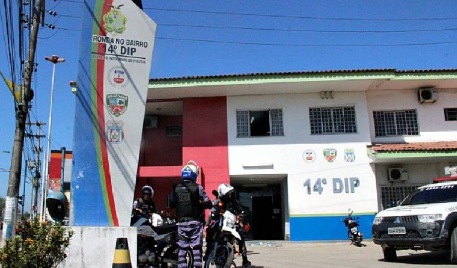 Em Manaus, homem é preso por se masturbar dentro de ônibus na zona leste