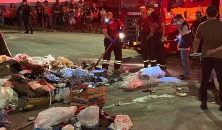 Em Manaus, corpo de jovem é encontrado dentro de lixeira no Petrópolis