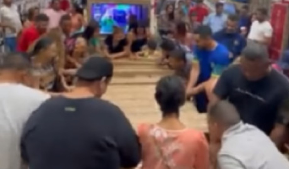 Carrefour “engana” clientes ao anunciar TV por R$ 105 e causa confusão no Dia dos Pais