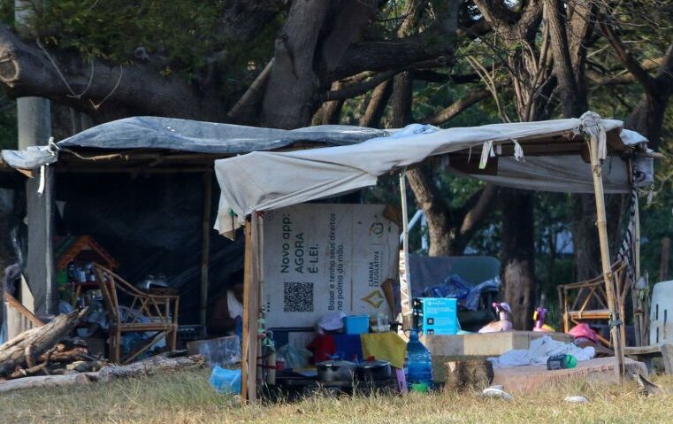 Governo promete lançar programa de aluguel social para atender pessoas em situação de rua
