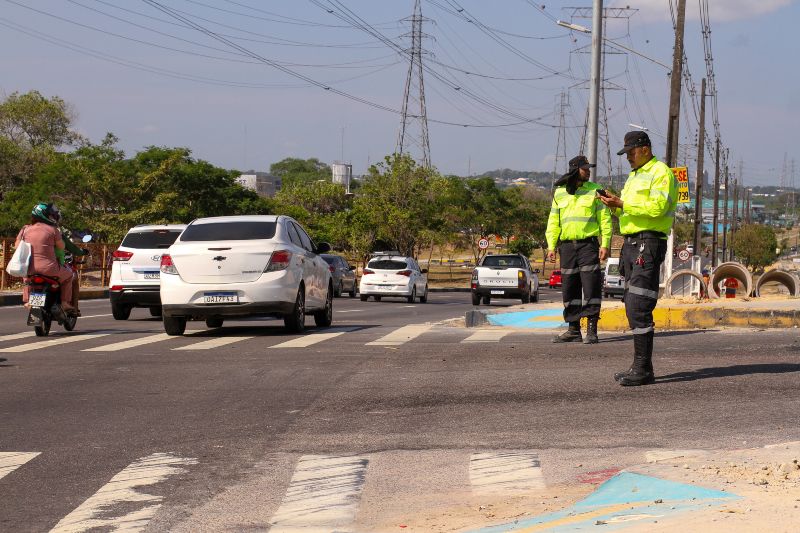 David destaca avanço nas obras do viaduto da avenida das Torres e anuncia entrega até final deste ano