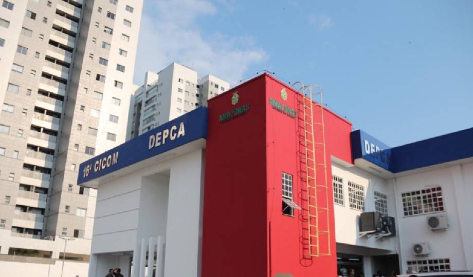 Professor é preso suspeito de importunar alunas menores de idade em Manaus