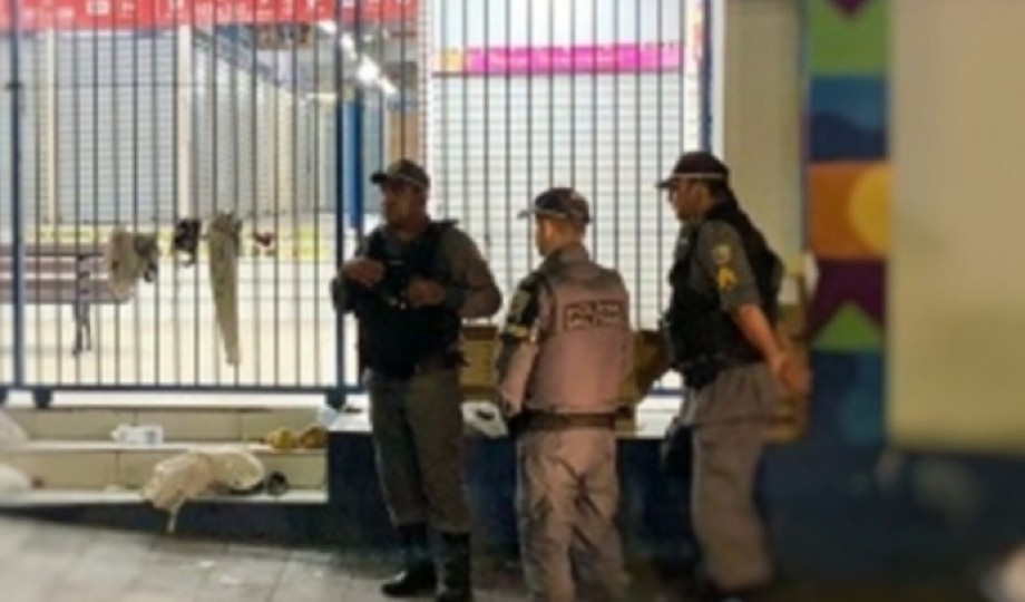 Em Manaus, morador de rua é morto em frente à Galeria dos Remédios no Centro