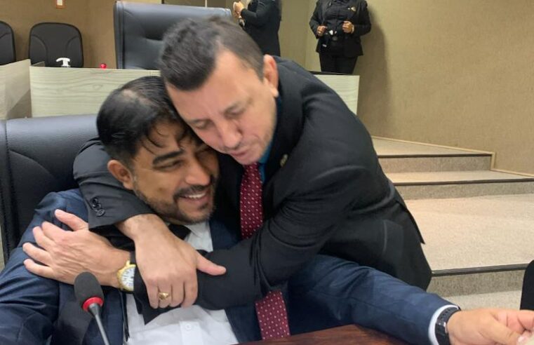 Dione Carvalho parabeniza Vereador Sassá da Construção em seu aniversário