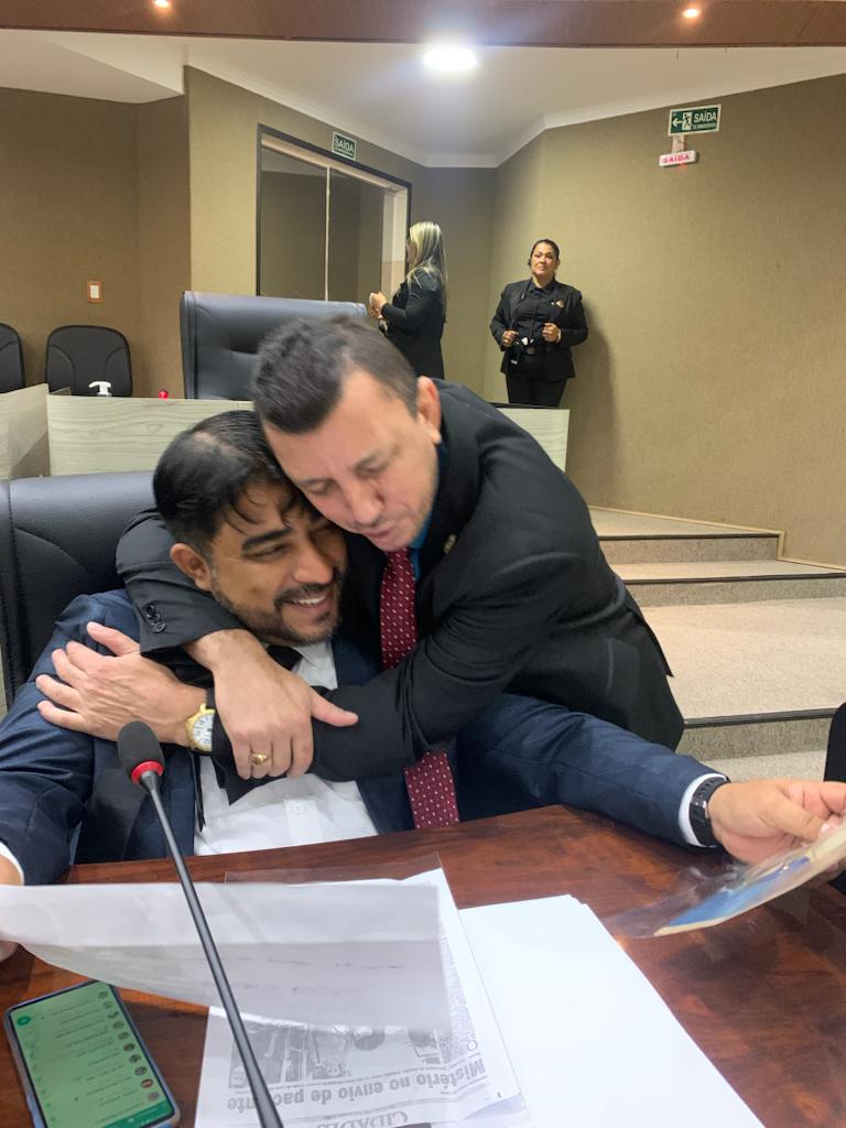 Dione Carvalho parabeniza Vereador Sassá da Construção em seu aniversário