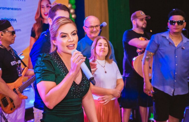 Mãe da deputada Débora Menezes ganha cargo de assessora na Aleam