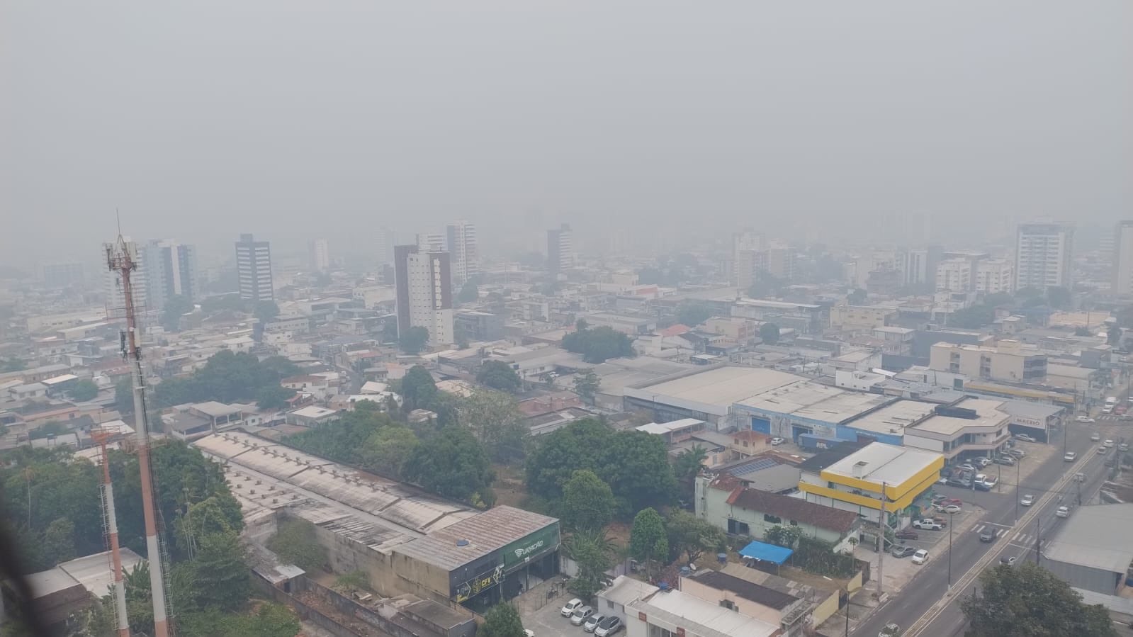 Fumaça de queimadas volta a encobrir Manaus; qualidade do ar é considerada péssima￼