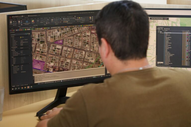 David Almeida lança sistema para população se cadastrar nos programas de habitação