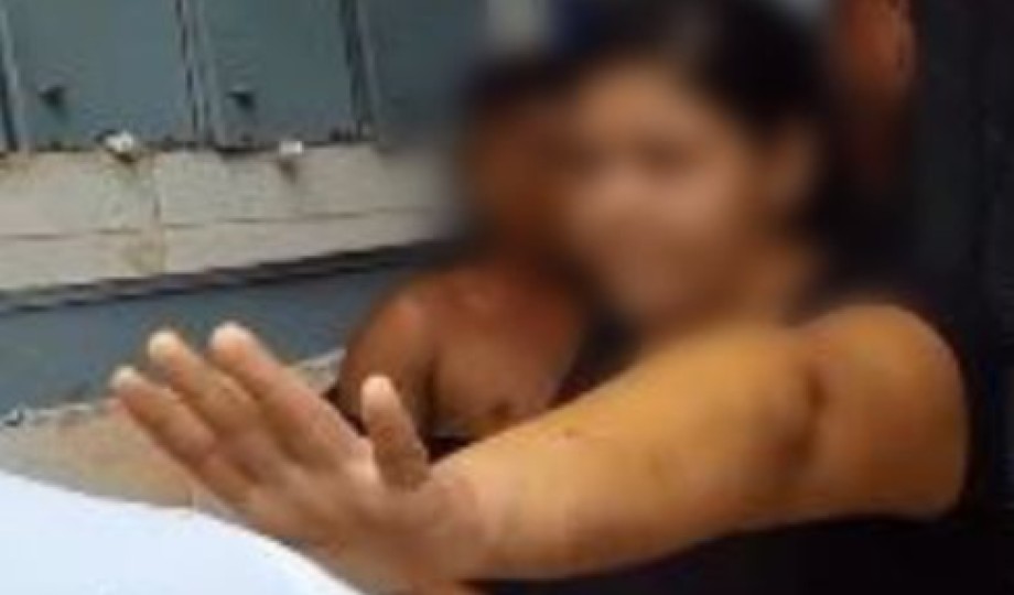 [Vídeo]: Em Manaus, suspeito de assalto é cercado e espancado por moradores￼