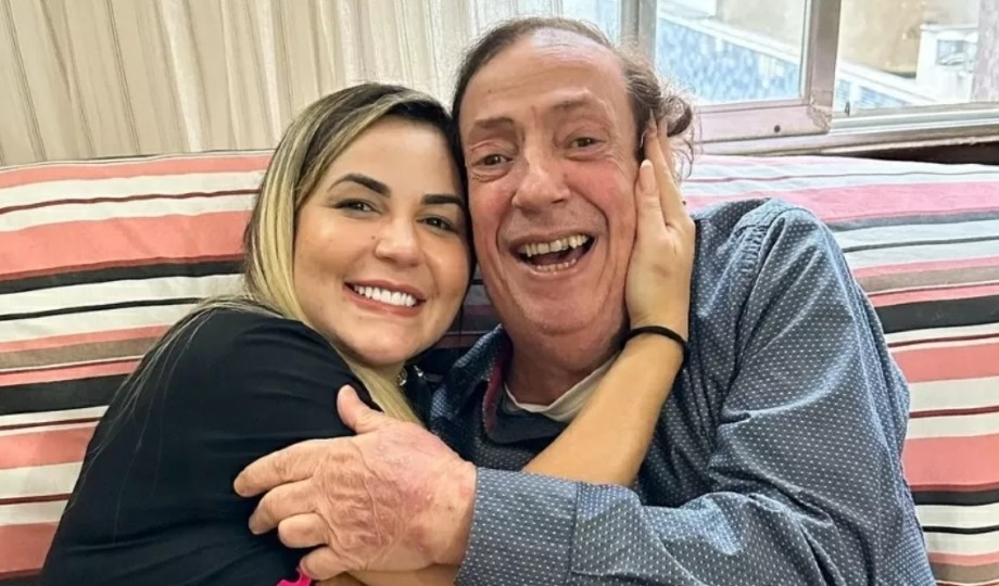 Deolane Bezerra visita ator Marcos Oliveira e faz transferência de R$ 50 mil para campanha do artista