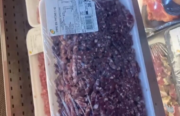 Em Manaus, consumidor indignado denuncia venda de carne estragada no Supermercado DB; veja o vídeo￼