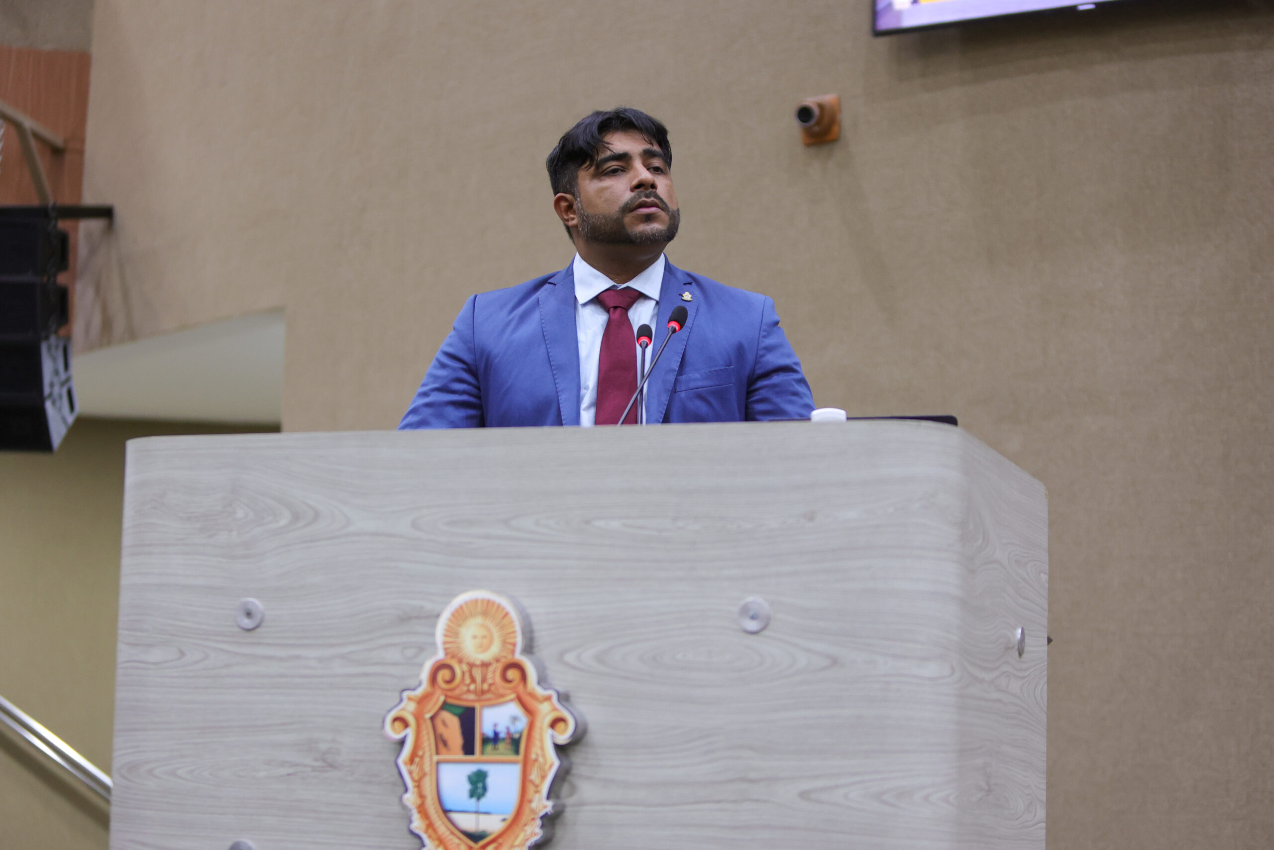 Dione Carvalho cobra o fim da fila da morte no hospital Francisca Mendes