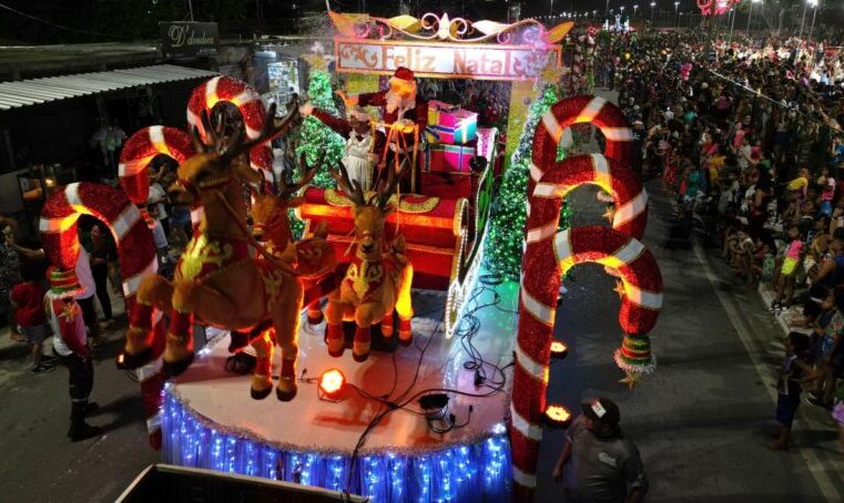 Quem foi? ‘1ª Parada Natalina’ é um sucesso no parque Amazonino Mendes, em Manaus￼