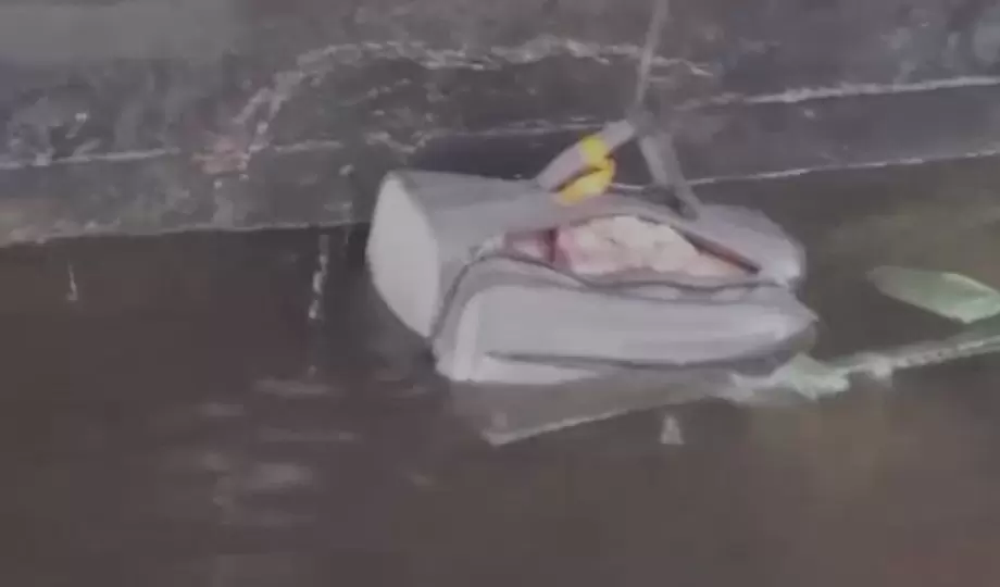 [Vídeo]: Corpo é encontrado dentro de mala no Porto de Manaus￼