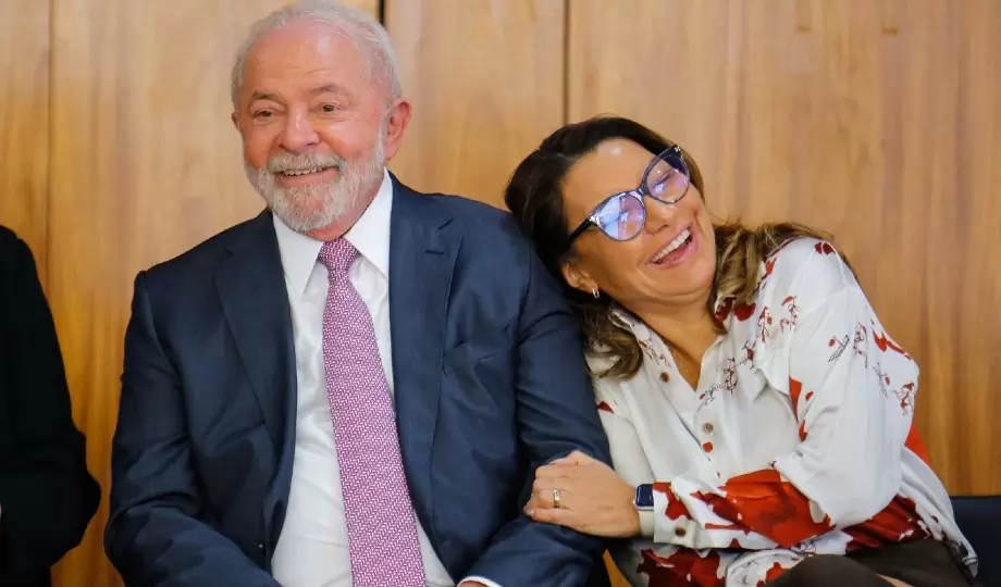 Rede social da primeira-dama Janja, é hackeada e mensagens ofensivas são publicadas￼