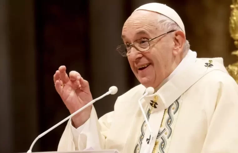 Papa Francisco aprova bênçãos a casais g4ys: “Amor não será sujeito a análise moral”￼