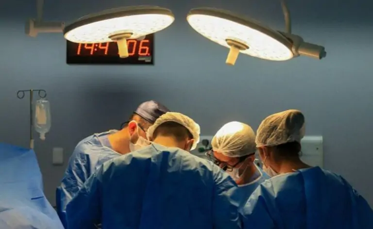 Em Manaus, mulher recebe rim doado pelo marido: ‘A minha vitória chegou’￼