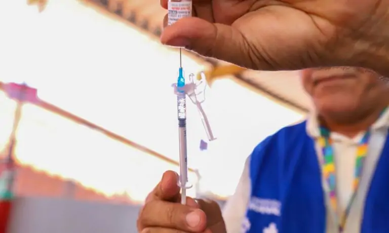 Vacina bivalente: Manaus libera reforço para idosos e imunossuprimidos￼