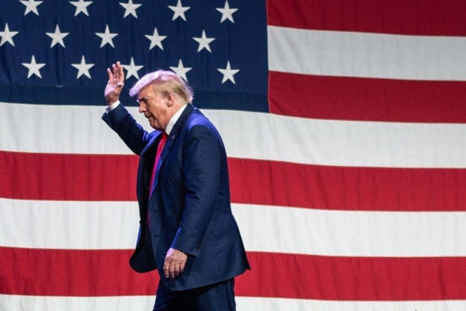 Trump vence primeira prévia republicana com margem recorde de vantagem￼