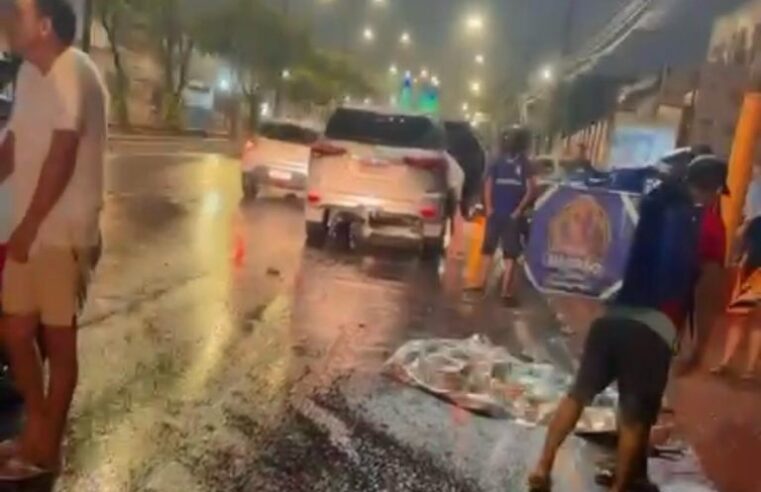 VÍDEO: Motociclista morre atropelado durante chuva na Zona Centro-Sul de Manaus