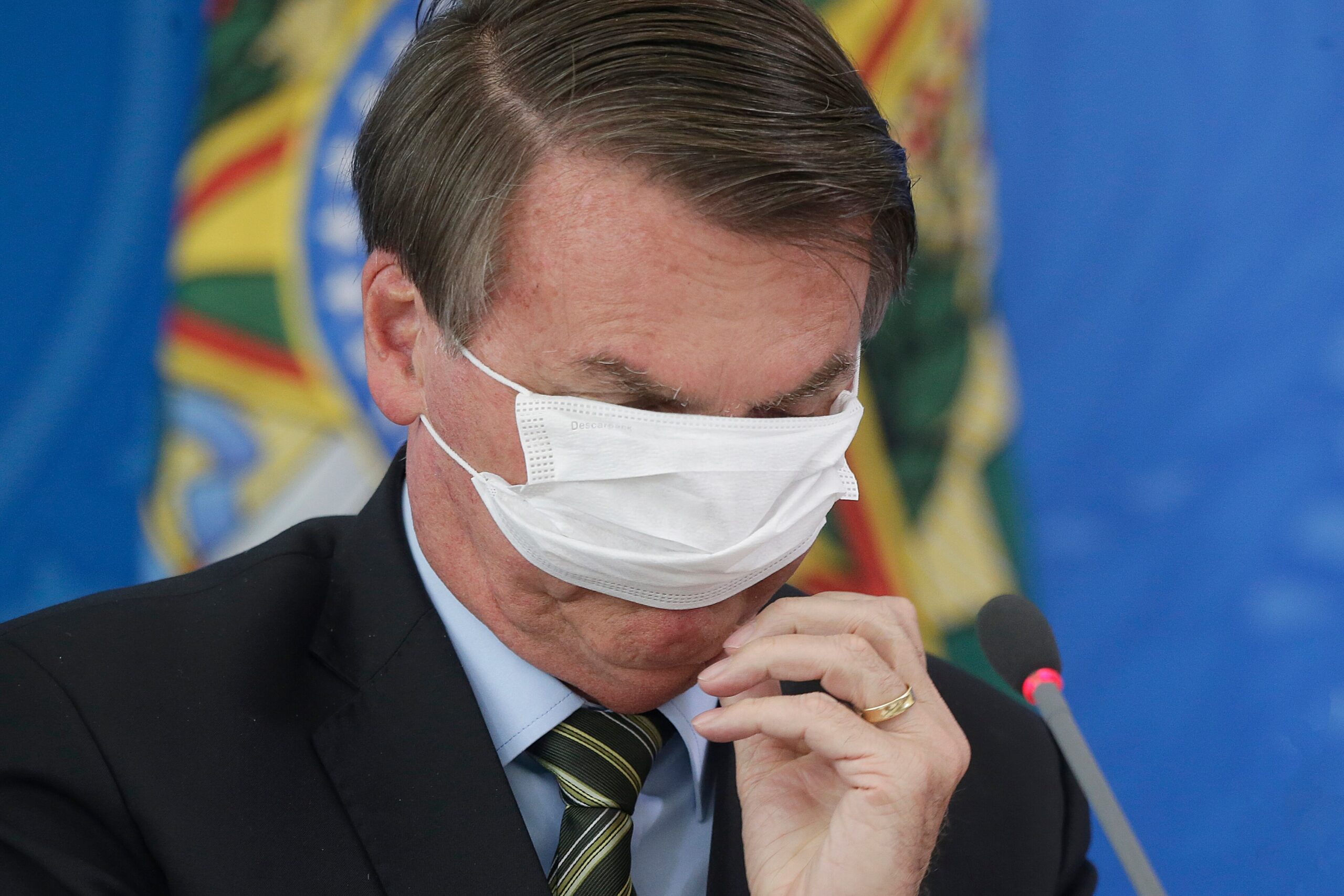 CGU conclui que certificado de vacinação contra covid-19 de Bolsonaro é falso￼