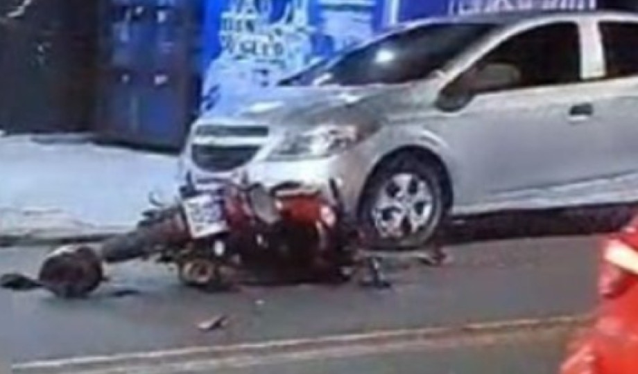 Mulher morre após acidente grave envolvendo micro-ônibus em Manaus