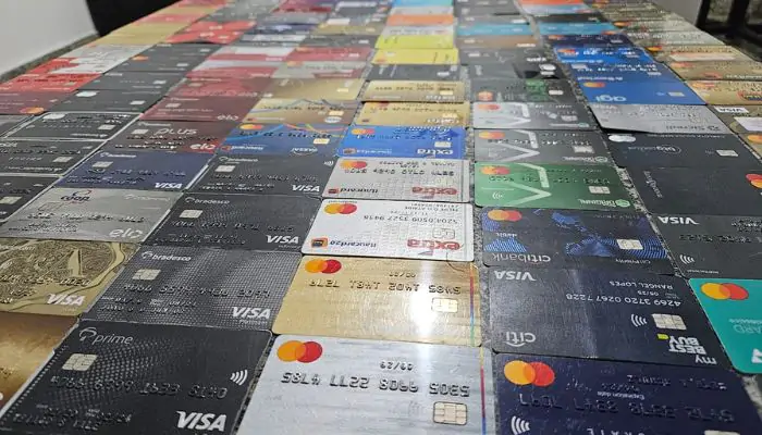 Homem é preso com 452 cartões bancários durante Operação Carnaval