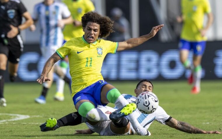 Seleção Brasileira fica fora das Olimpíadas pela primeira vez desde 2004 após derrota para Argentina