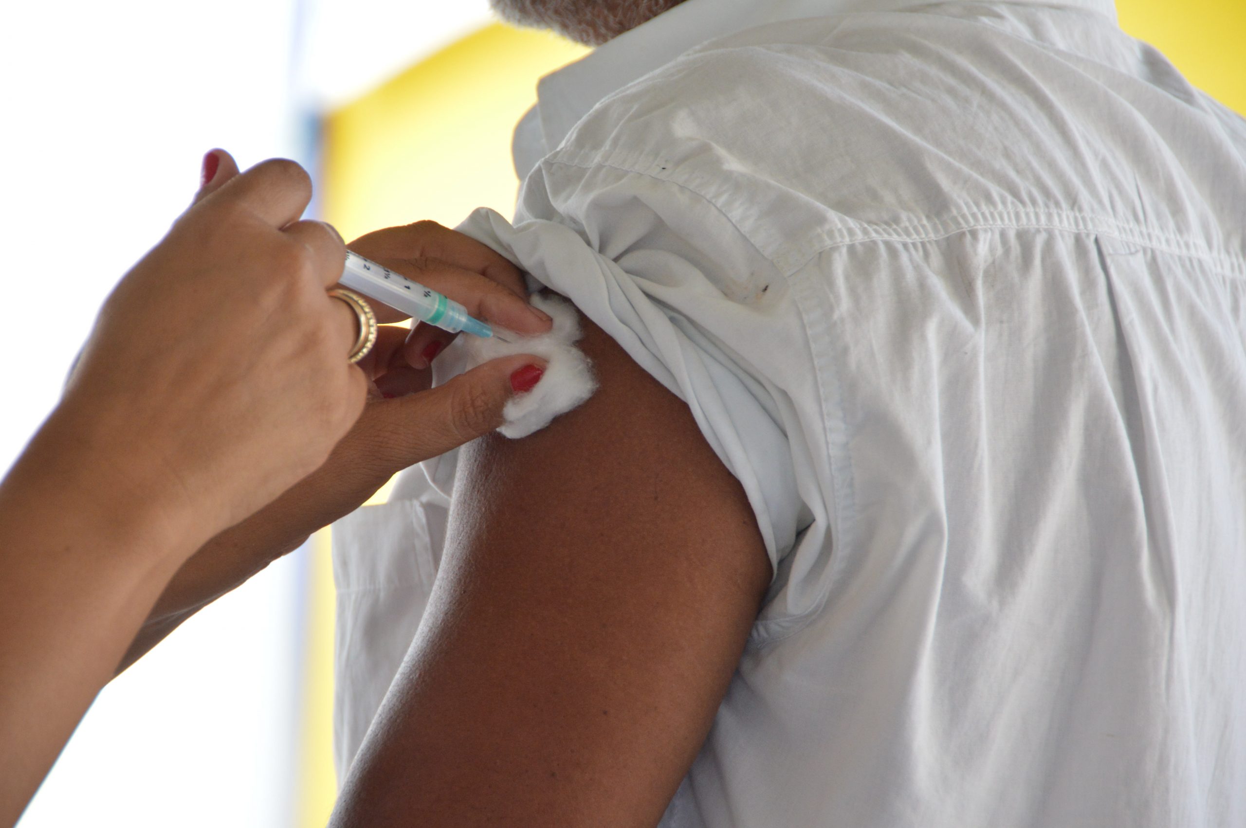 Dengue: Vacinação é ampliada para crianças e adolescentes de 10 a 14 anos no Amazonas