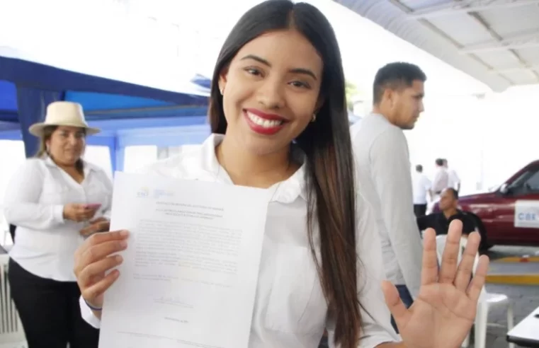 Prefeita de cidade do Equador é morta a tiros neste domingo (24)