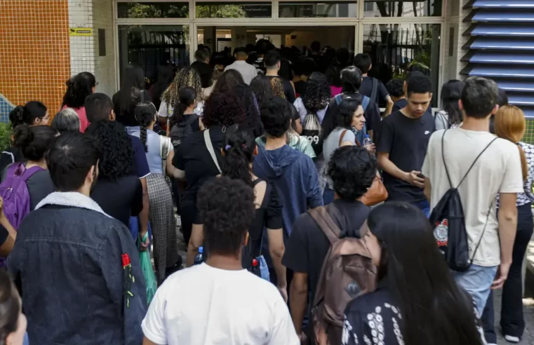 Estudantes começam a receber primeira parcela do Programa Pé-de-Meia