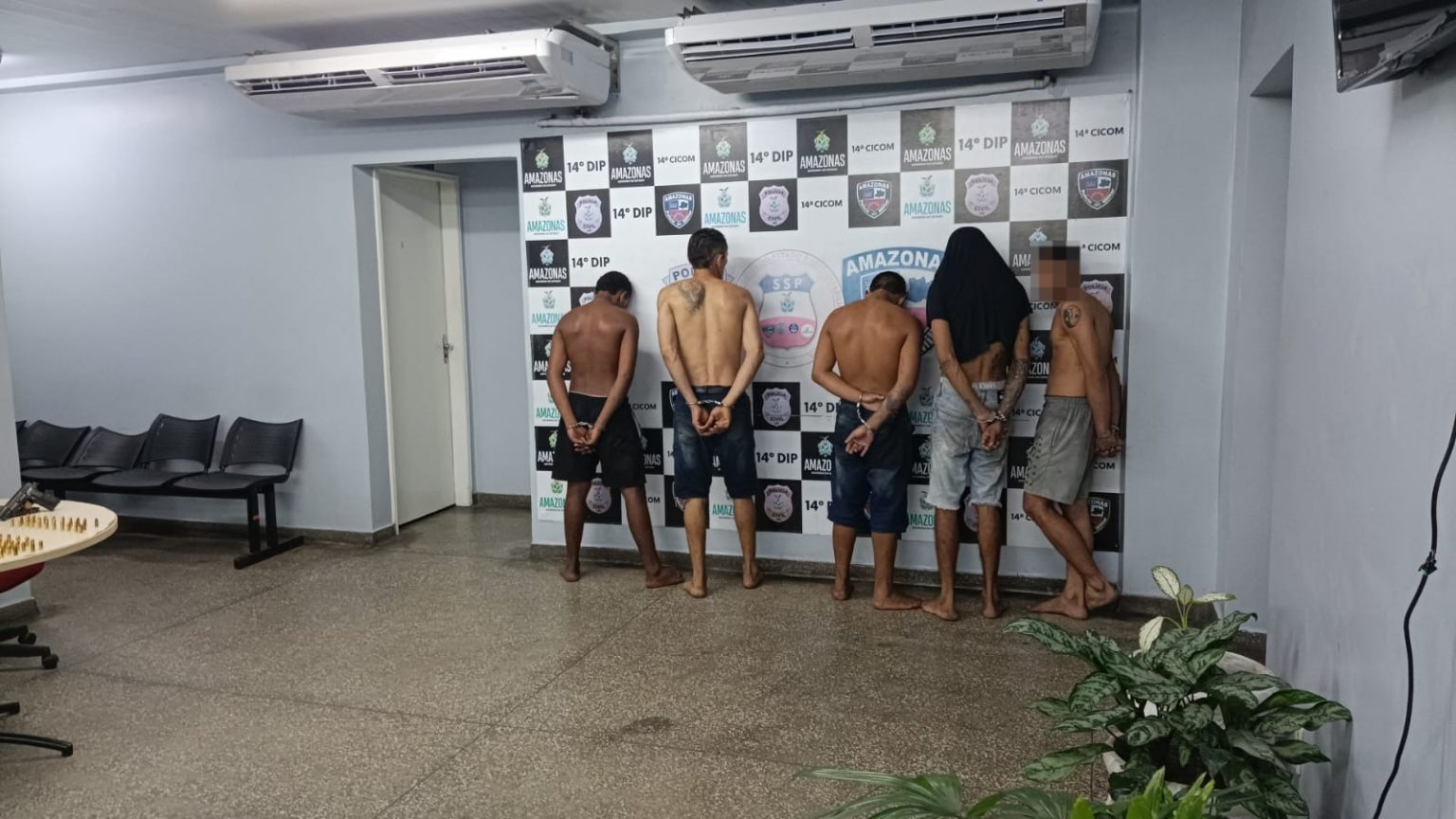 Grupo que o roubava clientes após oferecer falsos produtos na internet é preso em Manaus