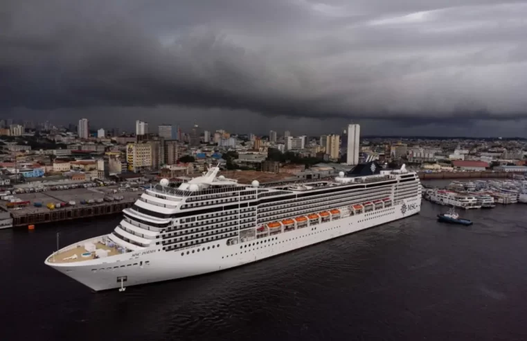 Maior cruzeiro da temporada chega em Manaus com 3 mil turistas