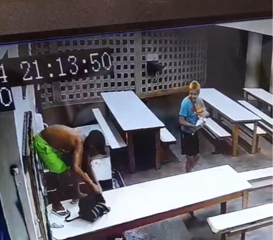 Trio invade escola e furta alimentos em Manaus