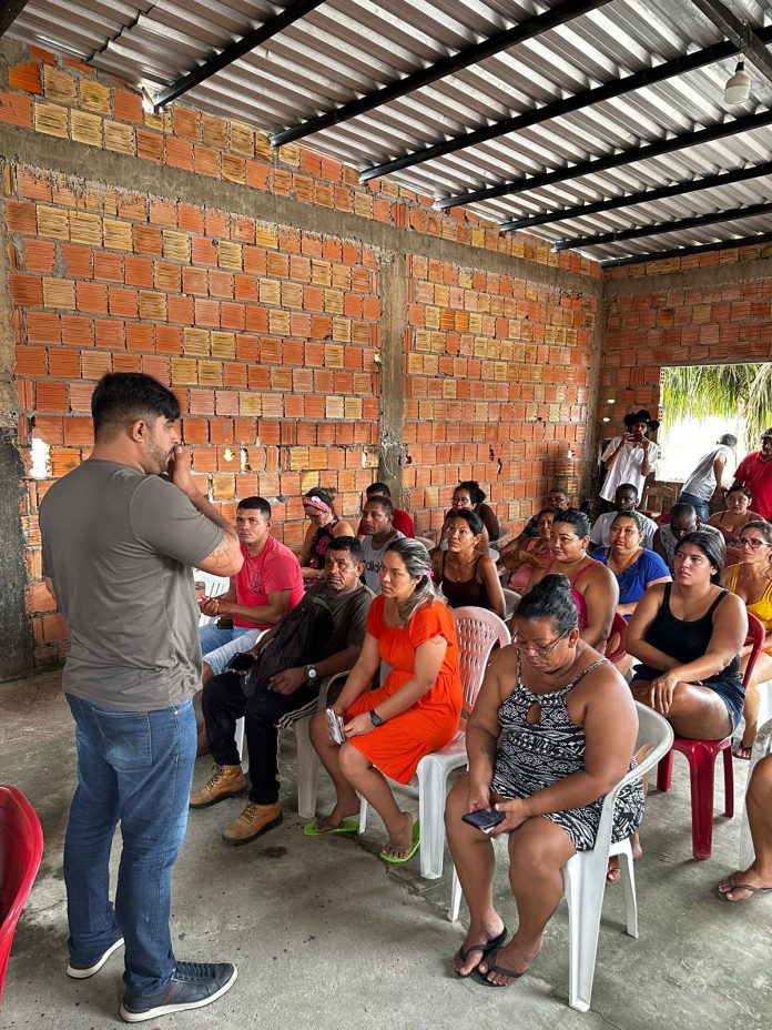 Vereador Dione Carvalho pede regularização fundiária para atender moradores da comunidade Sol Nascente