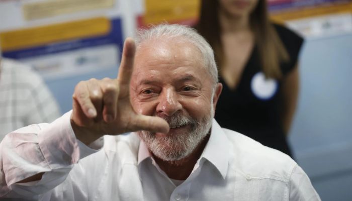 Governo Lula prevê um salário mínimo de R$ 1.502 em 2025