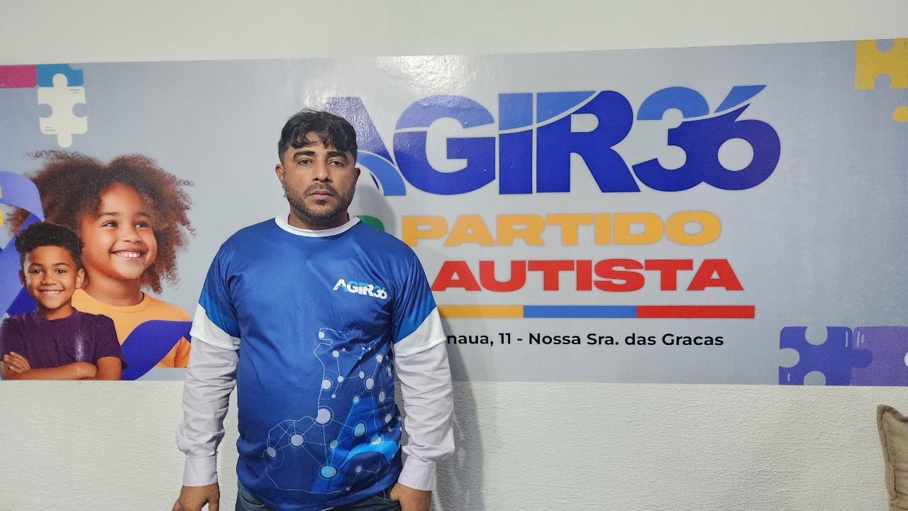 Vereador Dione Carvalho assina filiação com novo partido AGIR36 para disputar reeleição na Câmara de Manaus