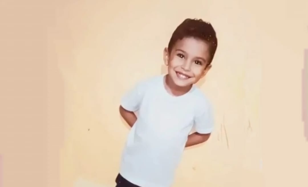 Velório e enterro de menino de 4 anos espancado até a mort3 acontece hoje em Manaus