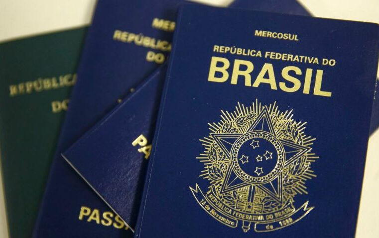 Polícia Federal retoma agendamento online para emissão de passaporte