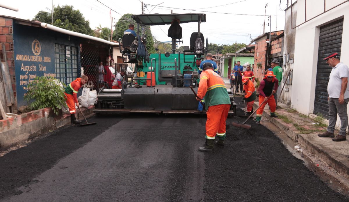 Nova fase do ‘Asfalta Manaus’ terá ações em três zonas da capital. Onde você quer que passe?