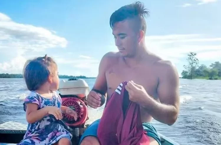 Homem e filha de dois anos desaparecem em naufrágio no Amazonas